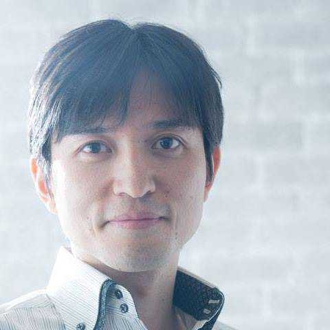 真面目な顔の中川さんの宣材写真。